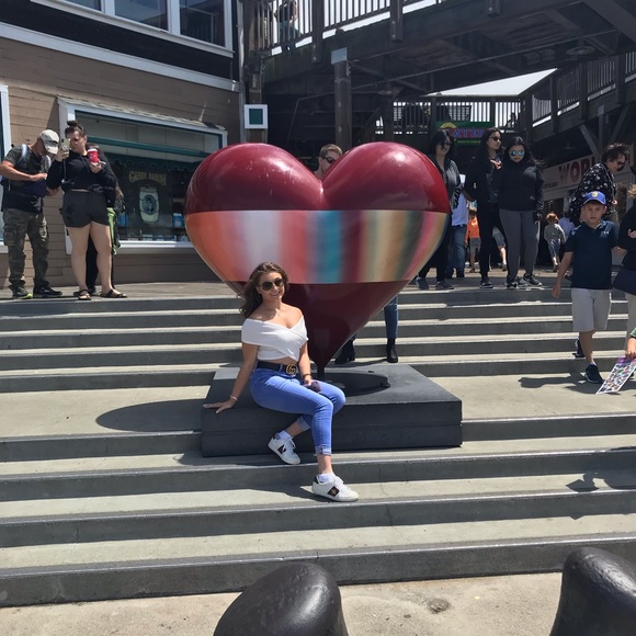 Meet your Posher, Amanda - Picture 6 of 6